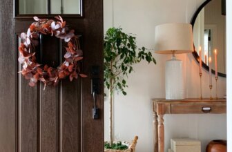 Ten Pretty DIY Fall Door Decor and Wreath Ideas | Thrifty Decor Chick