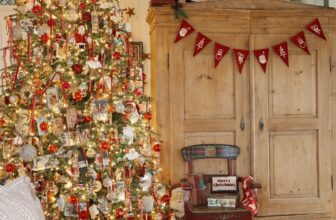 How to Add Old-Fashioned Vibes to Your Christmas Decor